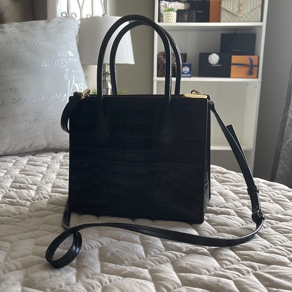 Michael kors purse - Picture 3 of 4